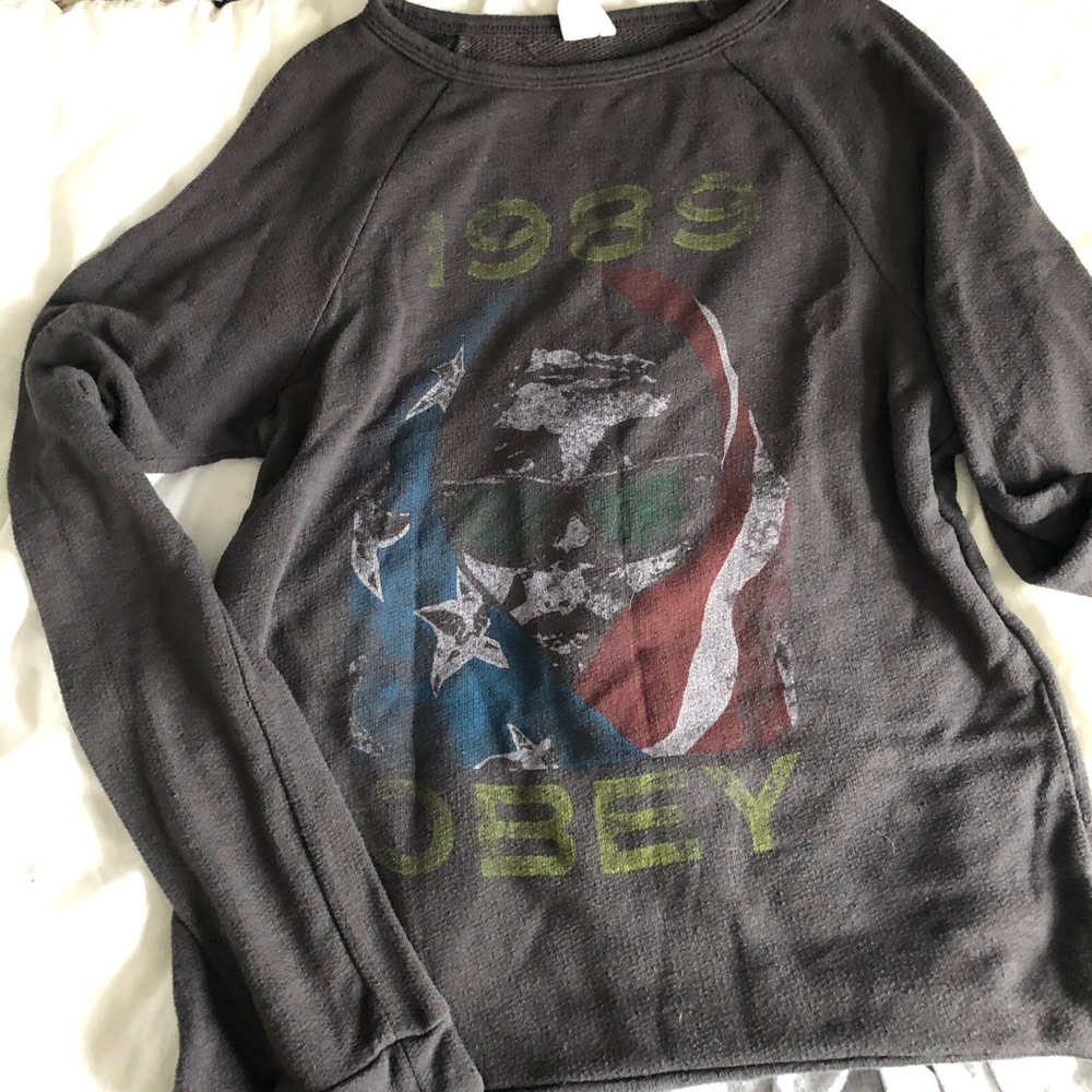 Obey sweatshirt